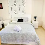 Yanina Luxe Ga Heated Private Pool