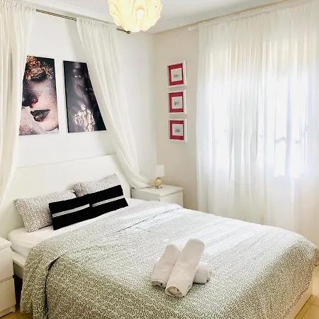 Yanina Luxe Ga Heated Private Pool شقة